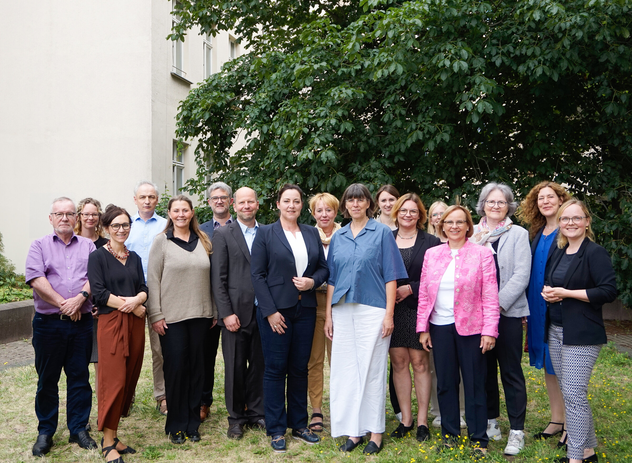 Gruppenfoto des Fachbeirats anlässlich des Besuchs der Staatssekretärin Gottstein